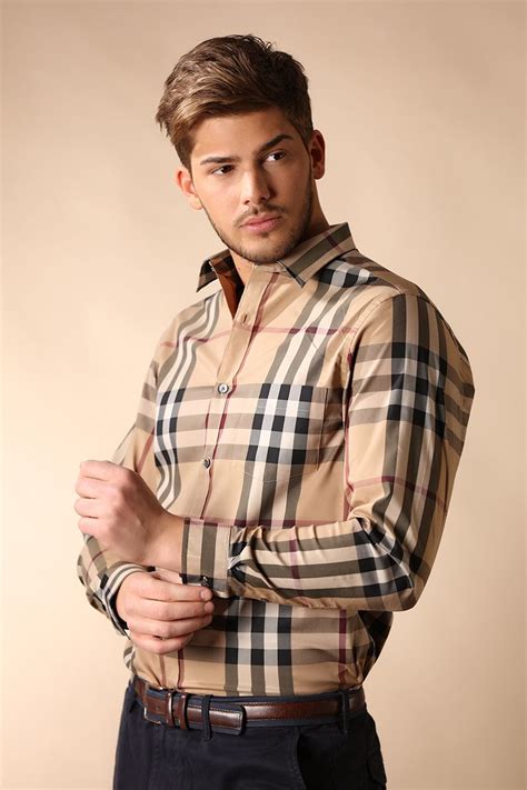 Burberry summer outfits men